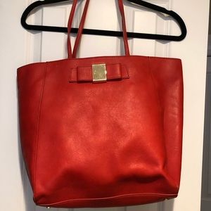 Red Ivanka trump tote